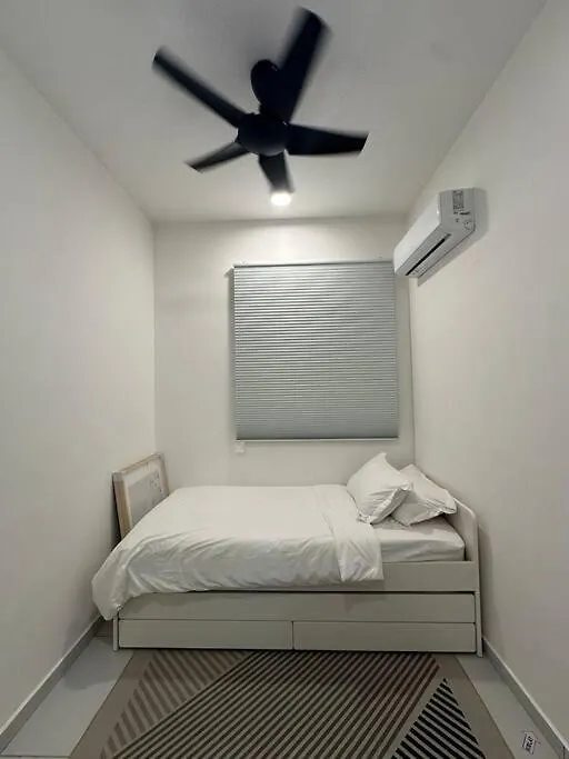 18Skyhigh Apartment Batu Kawan 0*,